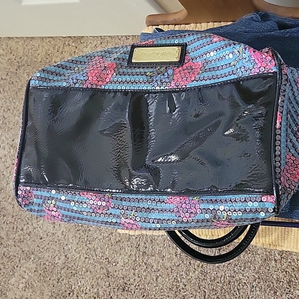 Betsy Johnson Turquoise with Pink Roses and Sequins Purse - Picture 4 of 5